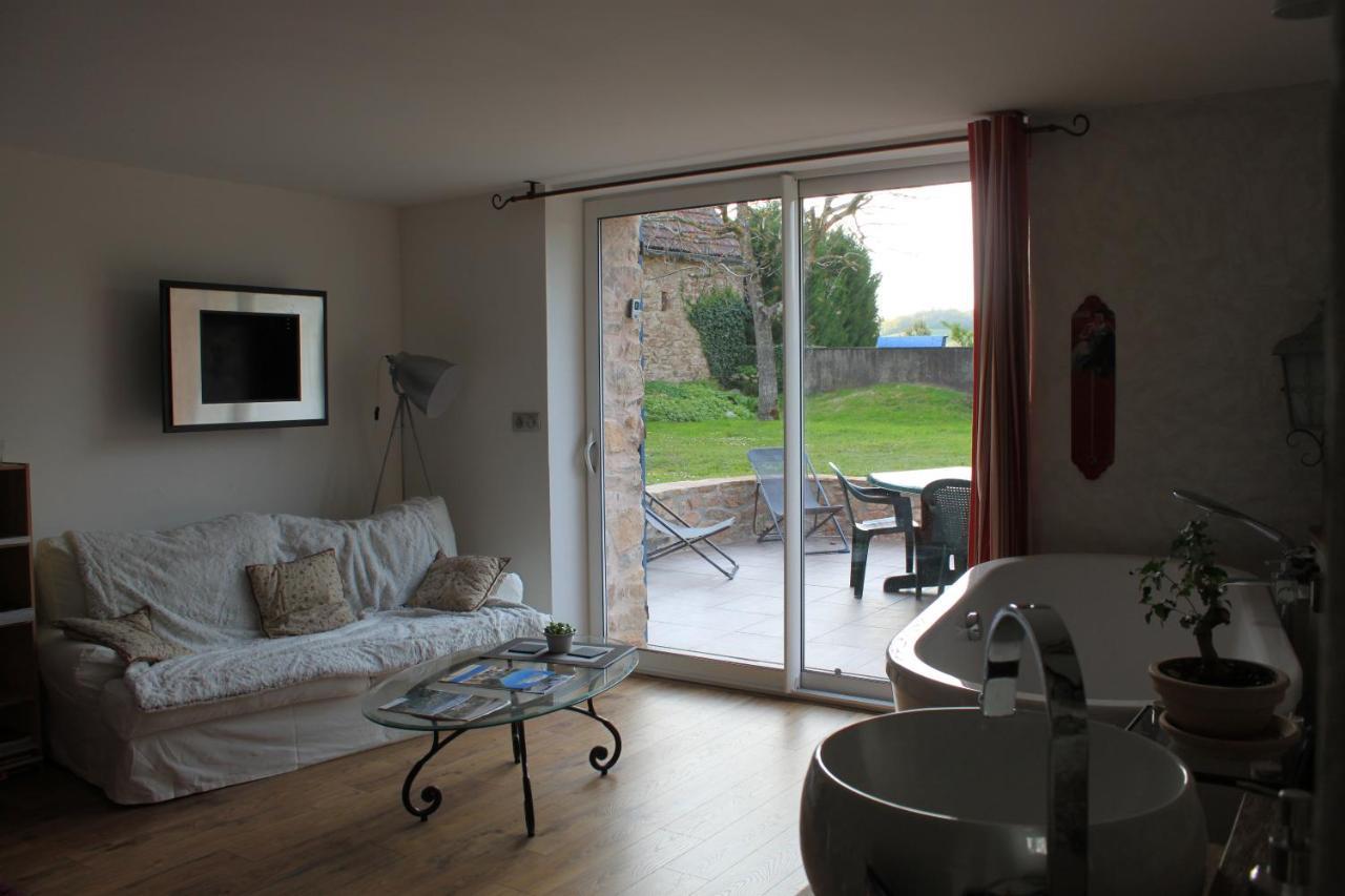 Bed and Breakfast L'Escale Du Banquet Mhere Экстерьер фото