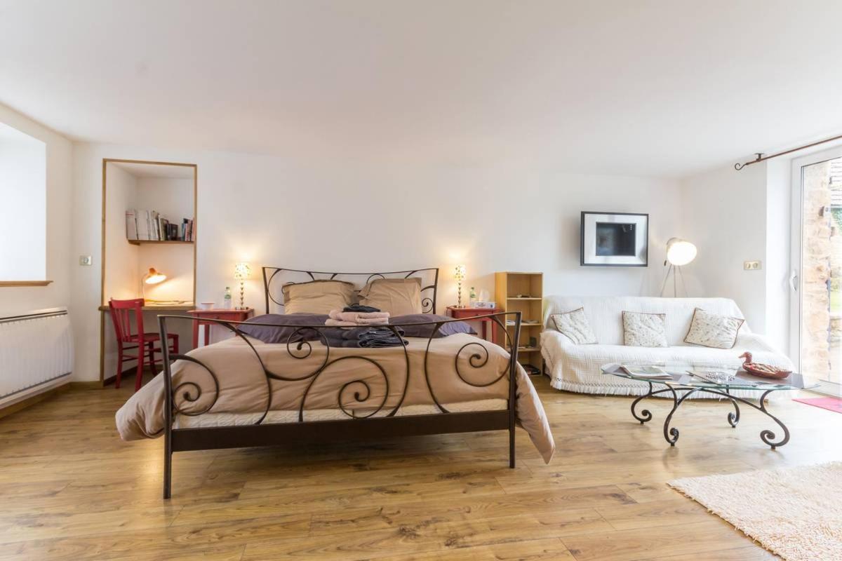 Bed and Breakfast L'Escale Du Banquet Mhere Экстерьер фото