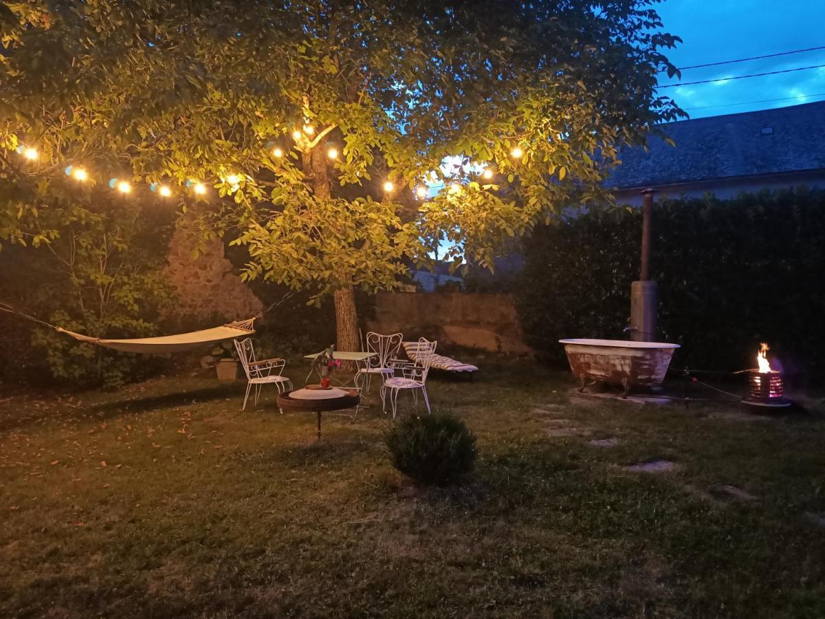 Bed and Breakfast L'Escale Du Banquet Mhere Экстерьер фото